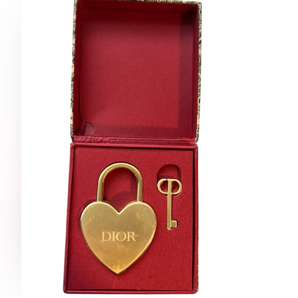 Dior Vip Gwp Door Key Lock In Box Brand New